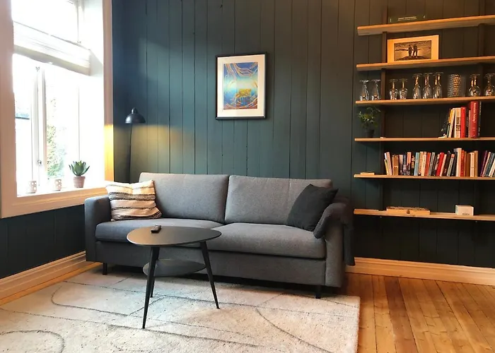 Botanical Garden Apartments